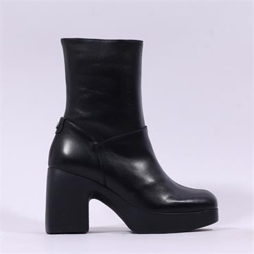 Wonders Lady Platform Block Heel Boot - Black Leather
